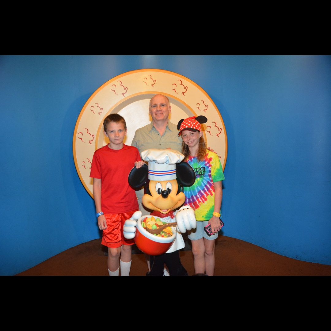WDWRESORTSANDMORE_CHEFMICKEY1_20170708_403441820829
